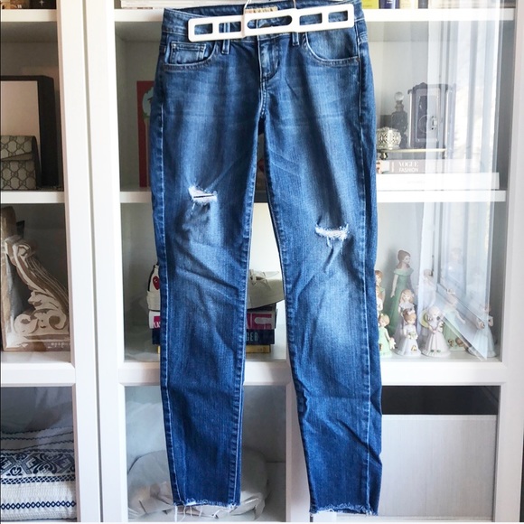 GUESS Jeans - Picture 1 of 3